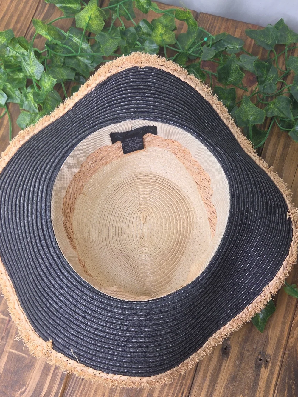 Steve Madden. Two-Tone Straw Sun Hat - Black and Natural
